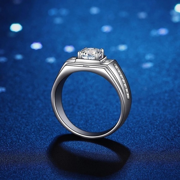 💎249💎 HANDSOME MENS STERLING SILVER 1CT MOISSANITE DIAMOND WEDDING RING - Picture 12 of 15